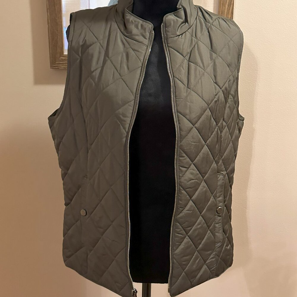Gap; Green Quilted Vest, SZ L, Very Good Condition